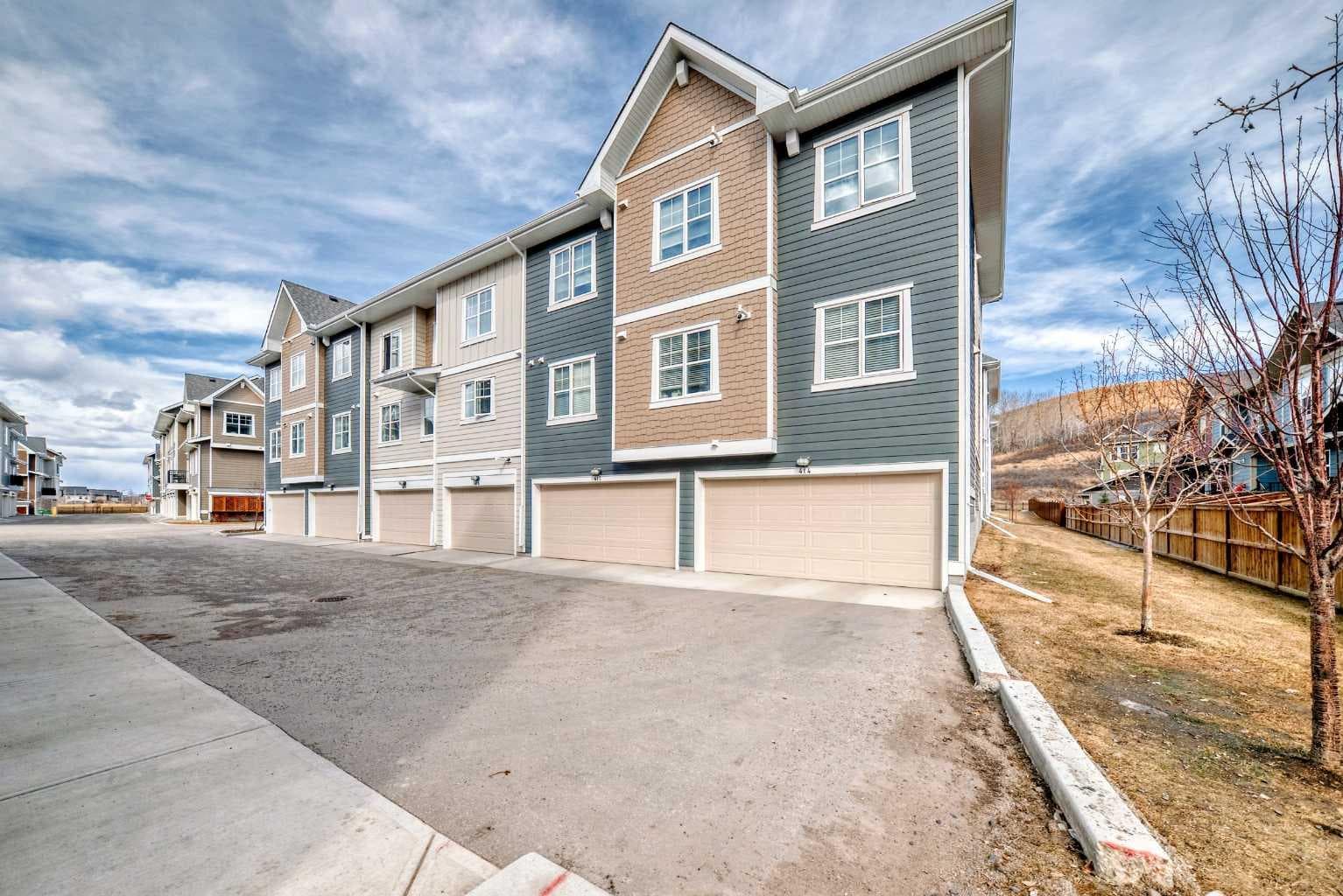 410 Cranbrook Walk SE — photo 4