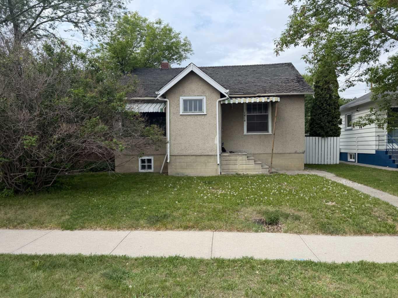 1018 17 Avenue NW — photo 3