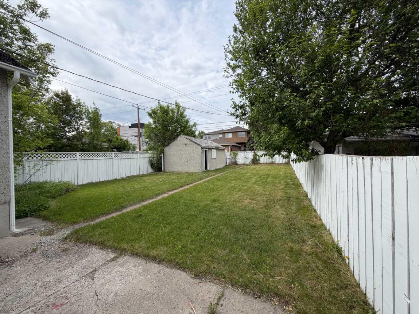 1018 17 Avenue NW — photo 4