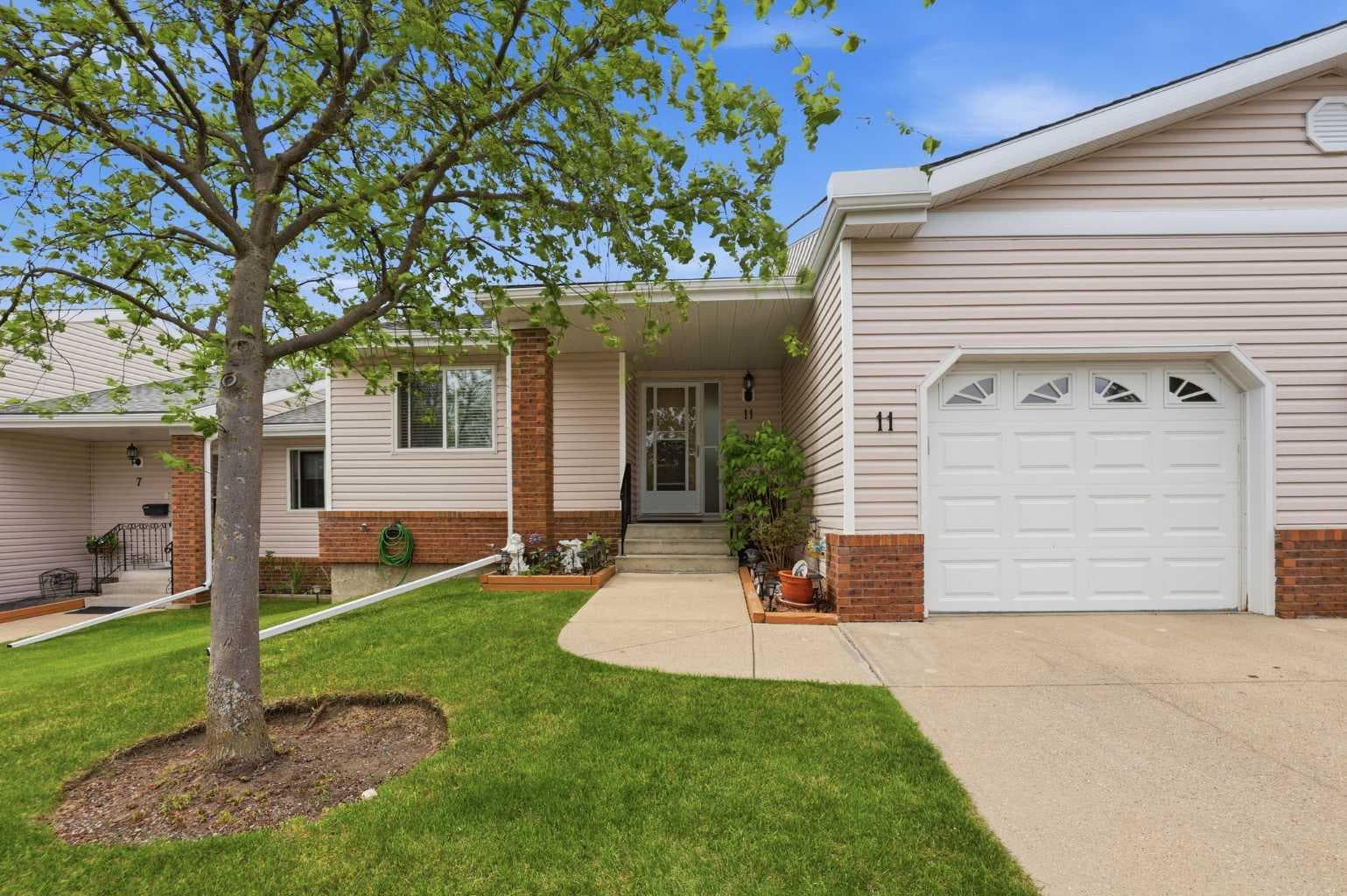 11 Macewan Park Heights NW — photo 1