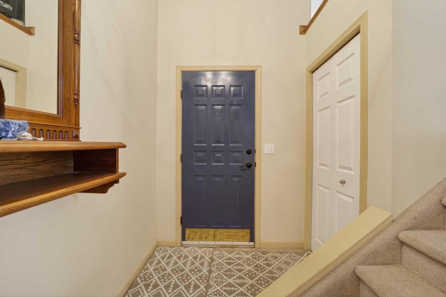 621 5 Avenue SW — photo 3
