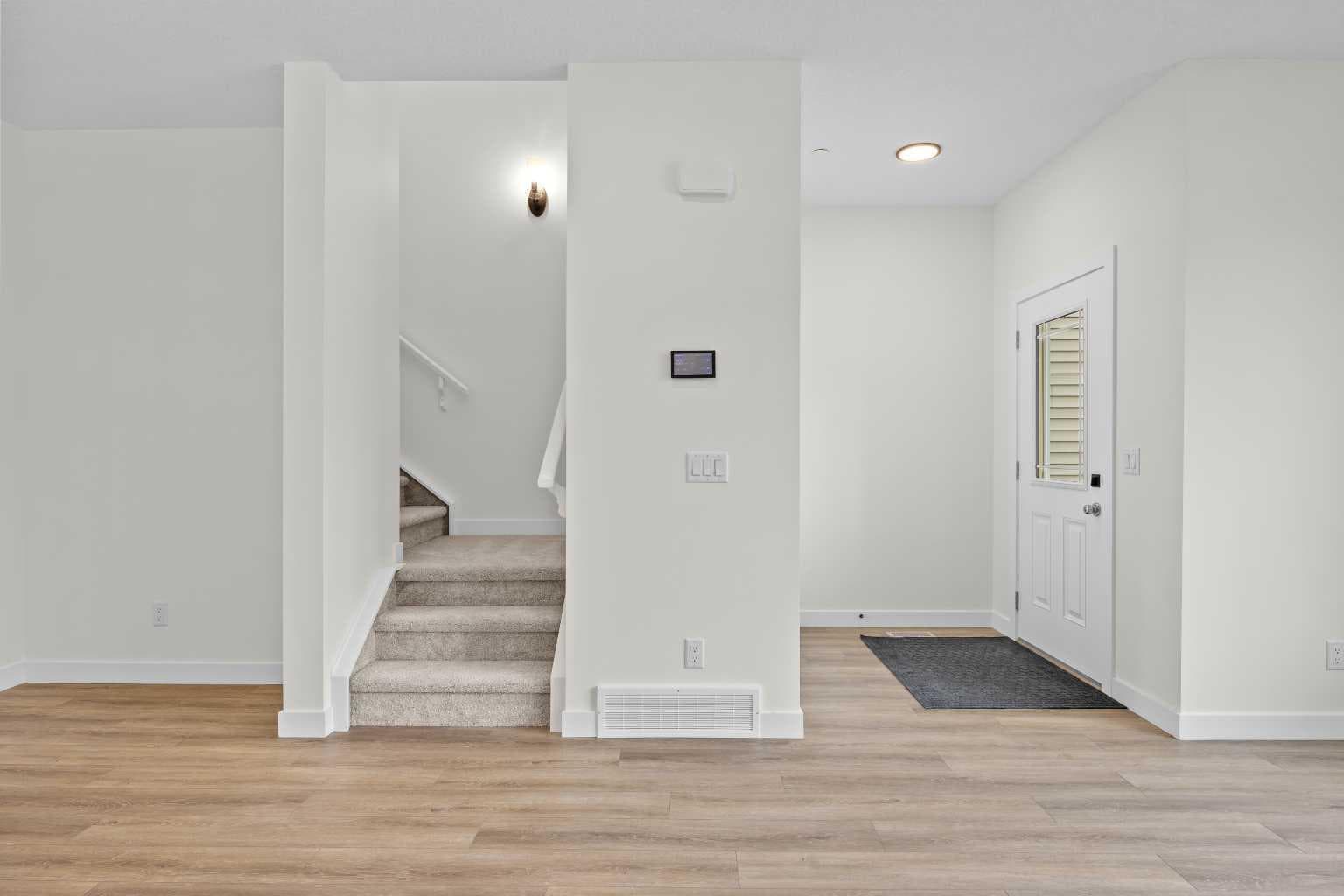 41 Hotchkiss Gardens SE — photo 3