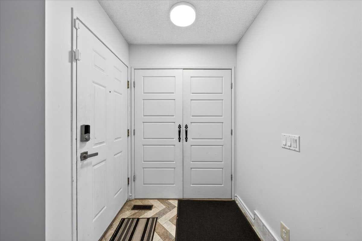 6979 Laguna Way NE — photo 4