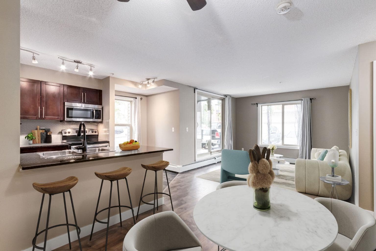 9116, 403 Mackenzie Way SW — photo 2
