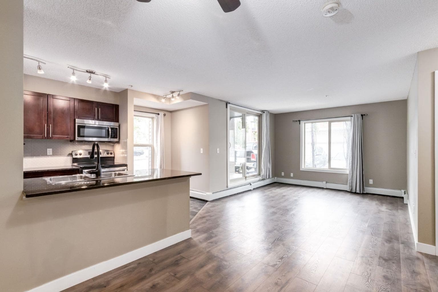 9116, 403 Mackenzie Way SW — photo 3