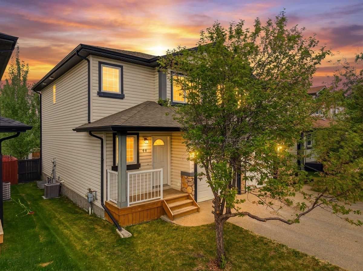 44 Arthur Close — photo 1