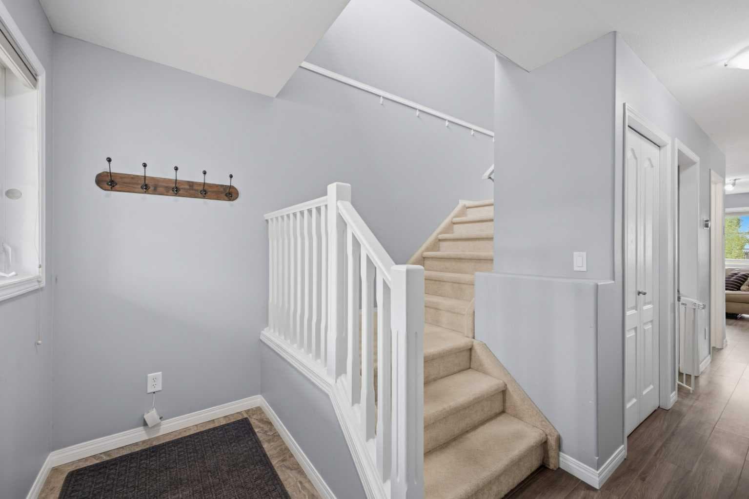 44 Arthur Close — photo 5