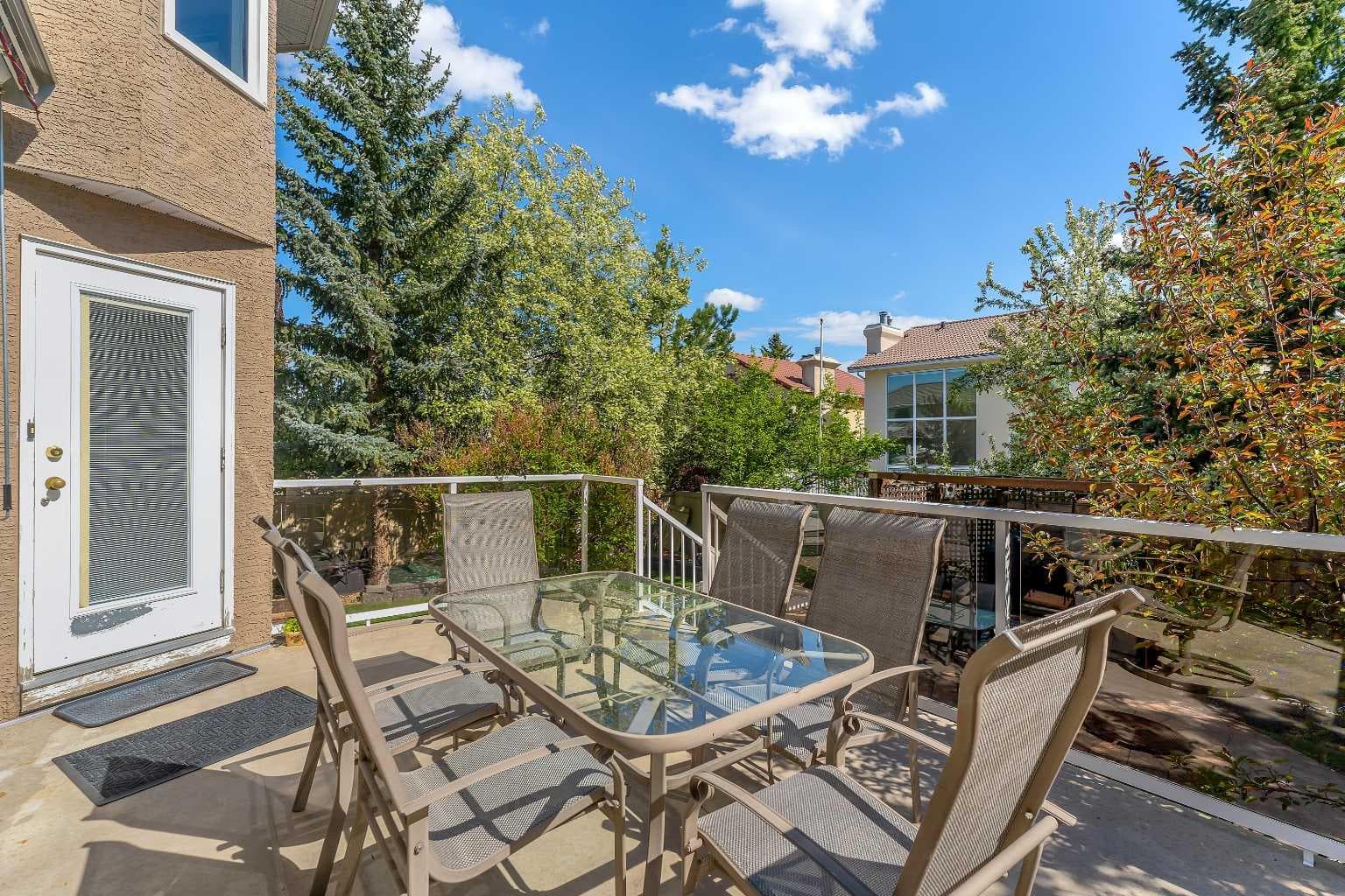 33 Edgevalley Way NW — photo 5