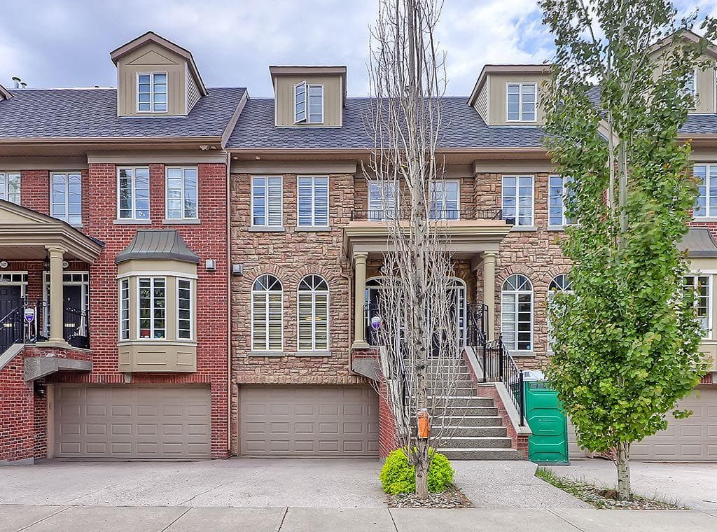 Row/Townhouse in Erlton