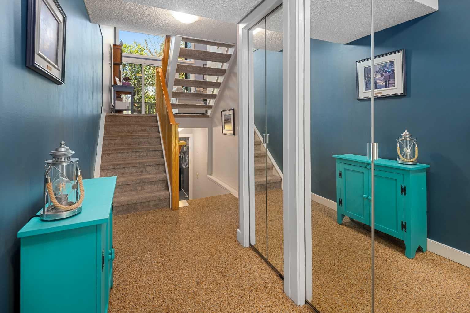 3, 185 Woodridge Drive SW — photo 3