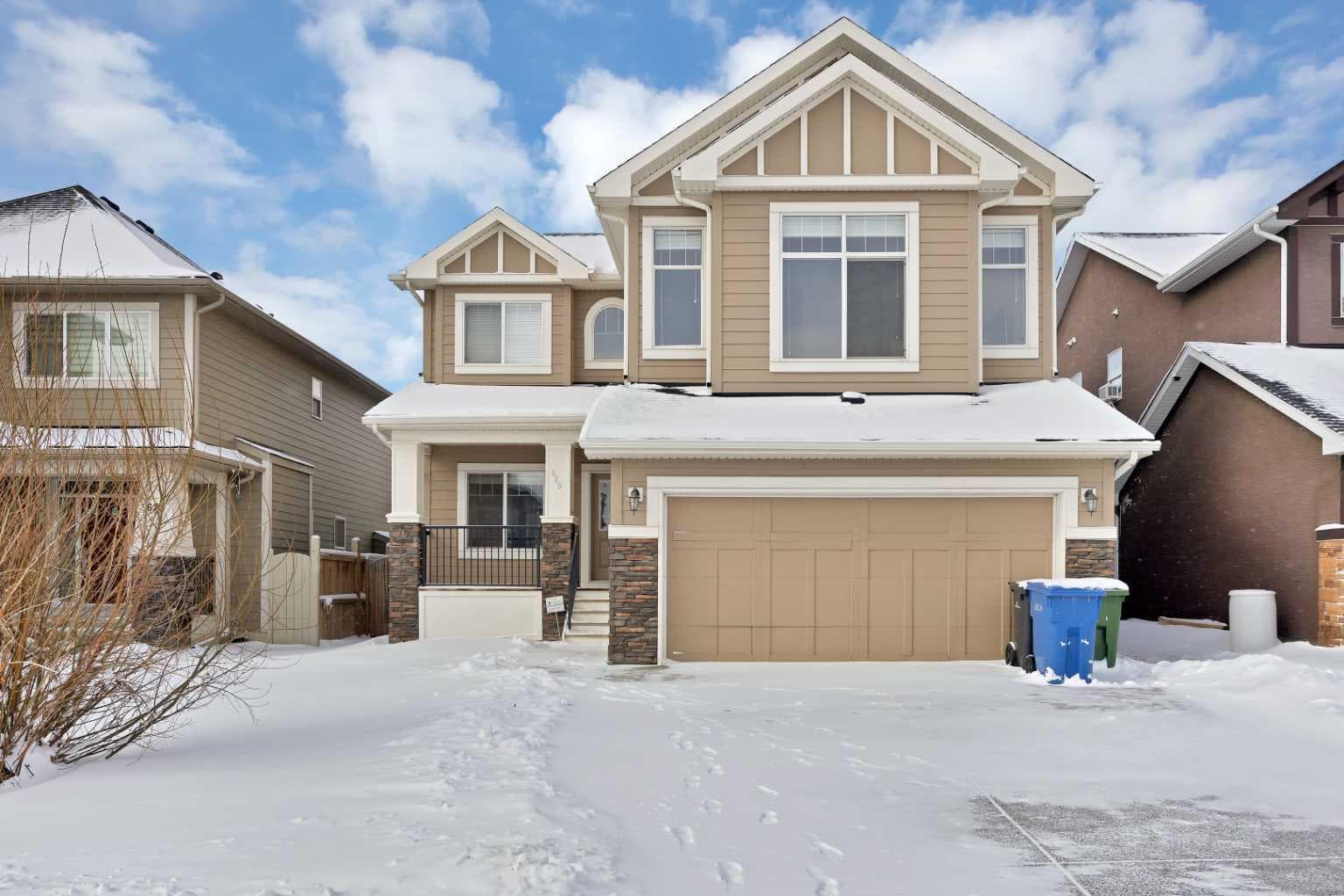 629 Marina Drive — photo 1