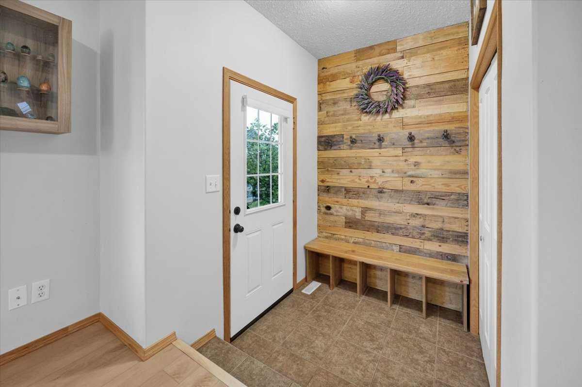 917 High Park Way NW — photo 3