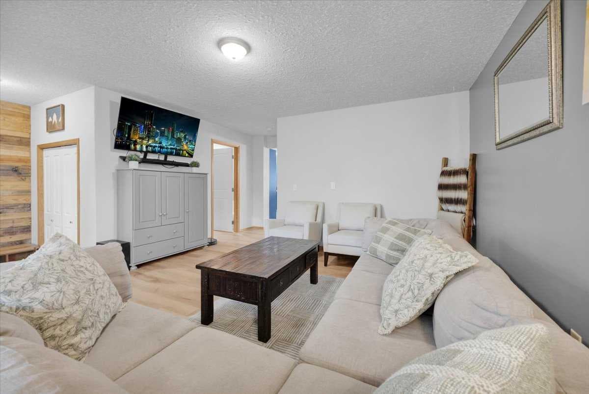 917 High Park Way NW — photo 4