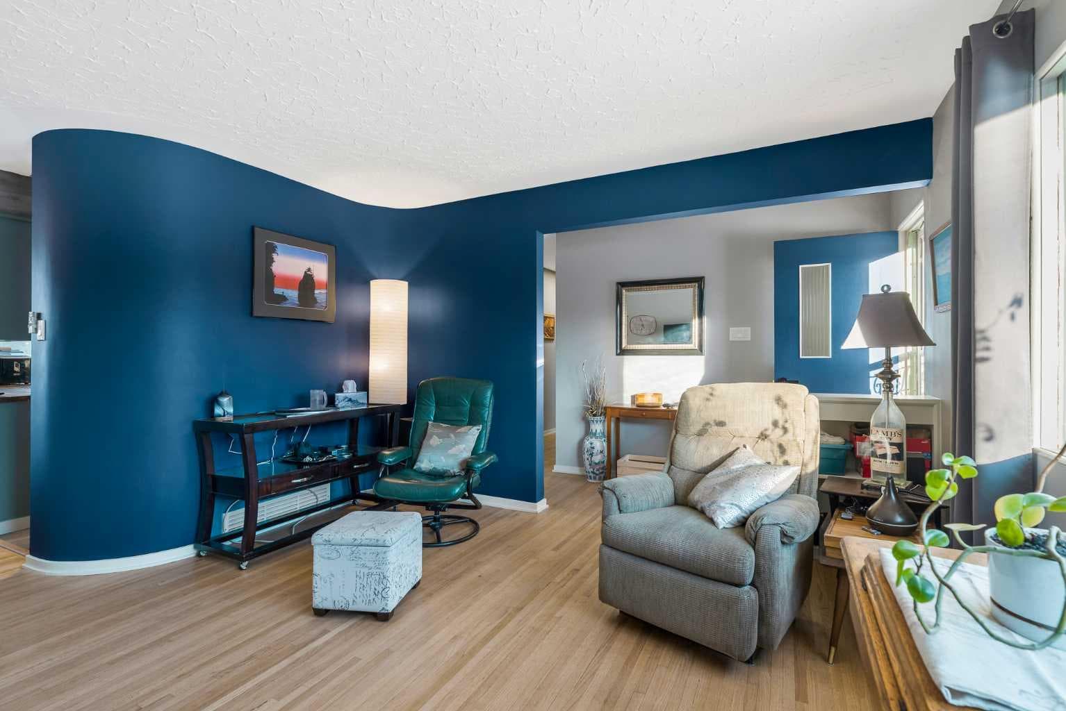 126 Springwood Drive SW — photo 2