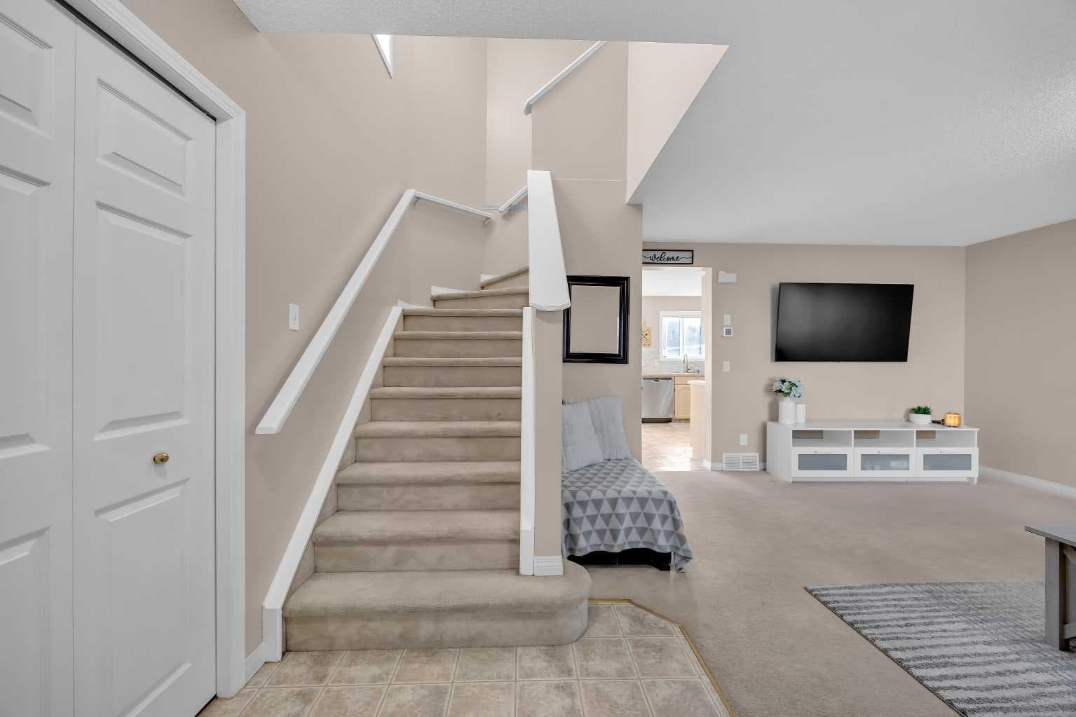 26 Saddlemead Close NE — photo 4