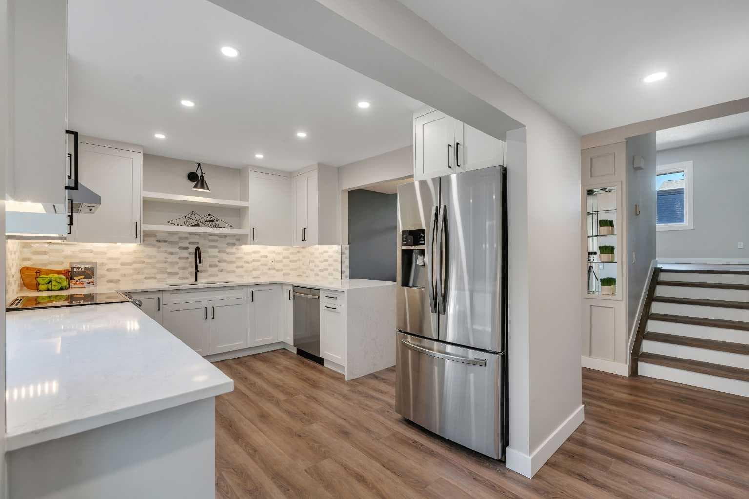 370 Brae Glen Crescent SW — photo 2