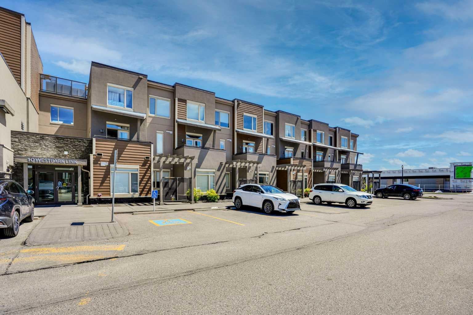 201, 10 Westpark Link SW — photo 3