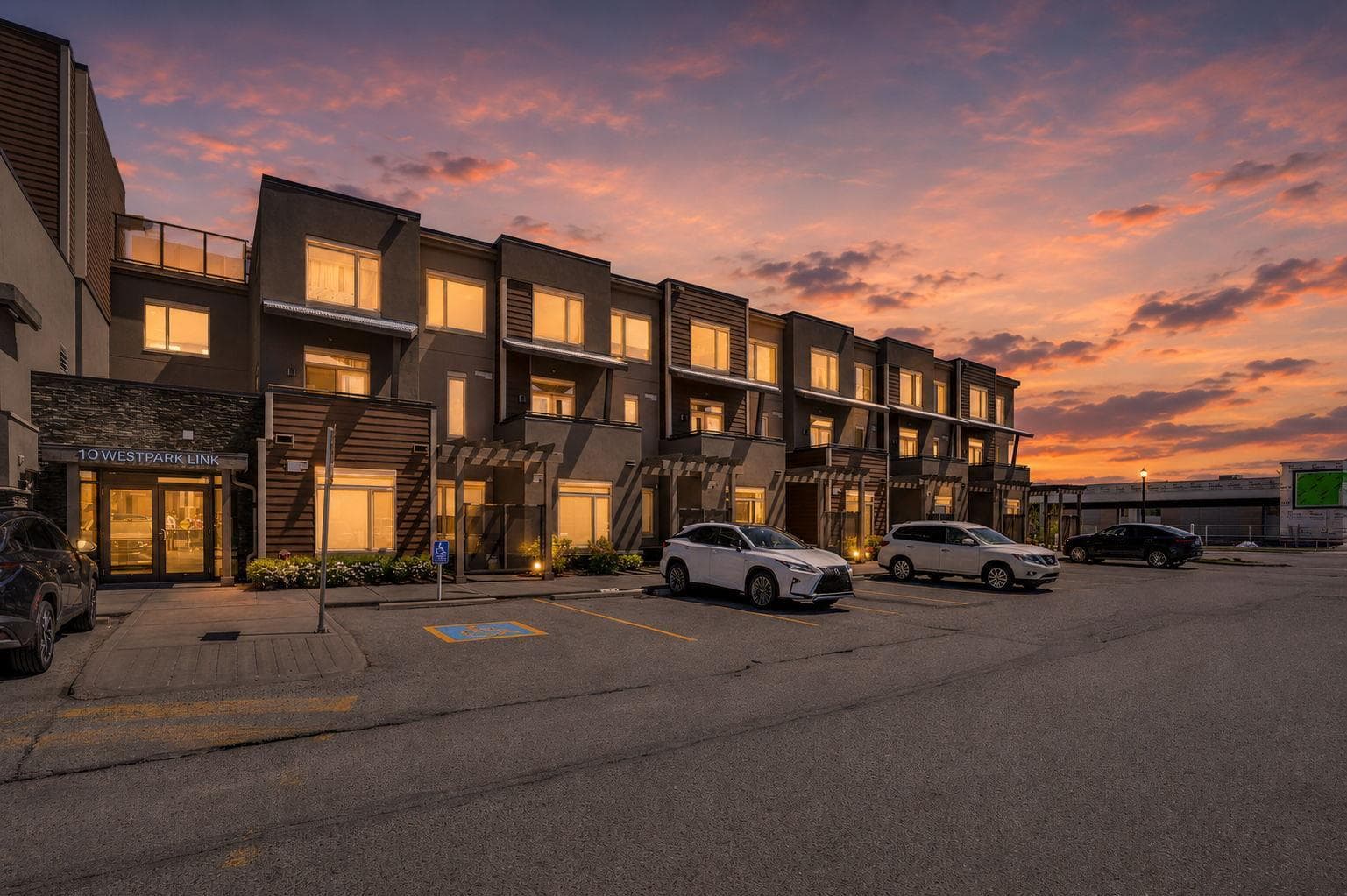 201, 10 Westpark Link SW — photo 5
