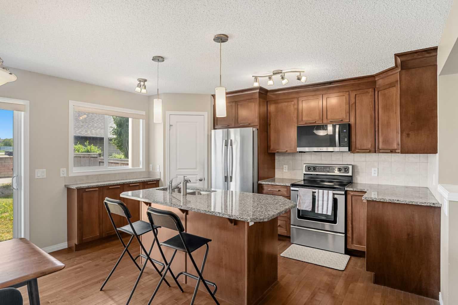 249 Elgin Meadows Park SE — photo 4