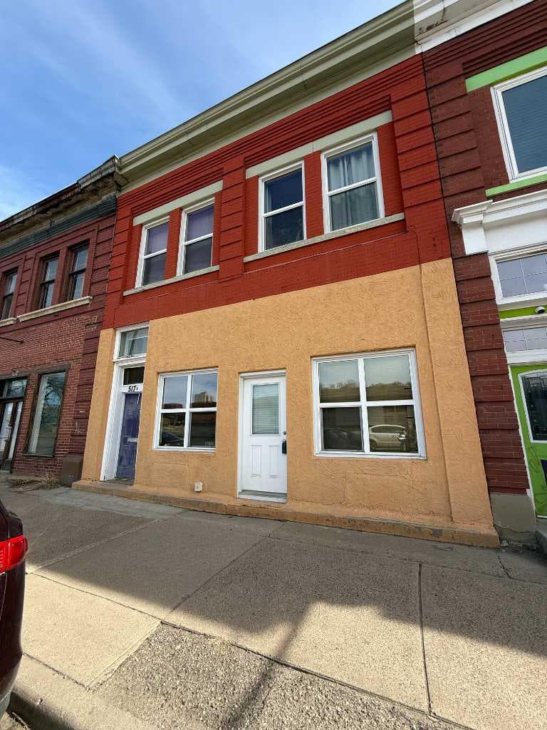 517A North Railway Street SE — photo 1