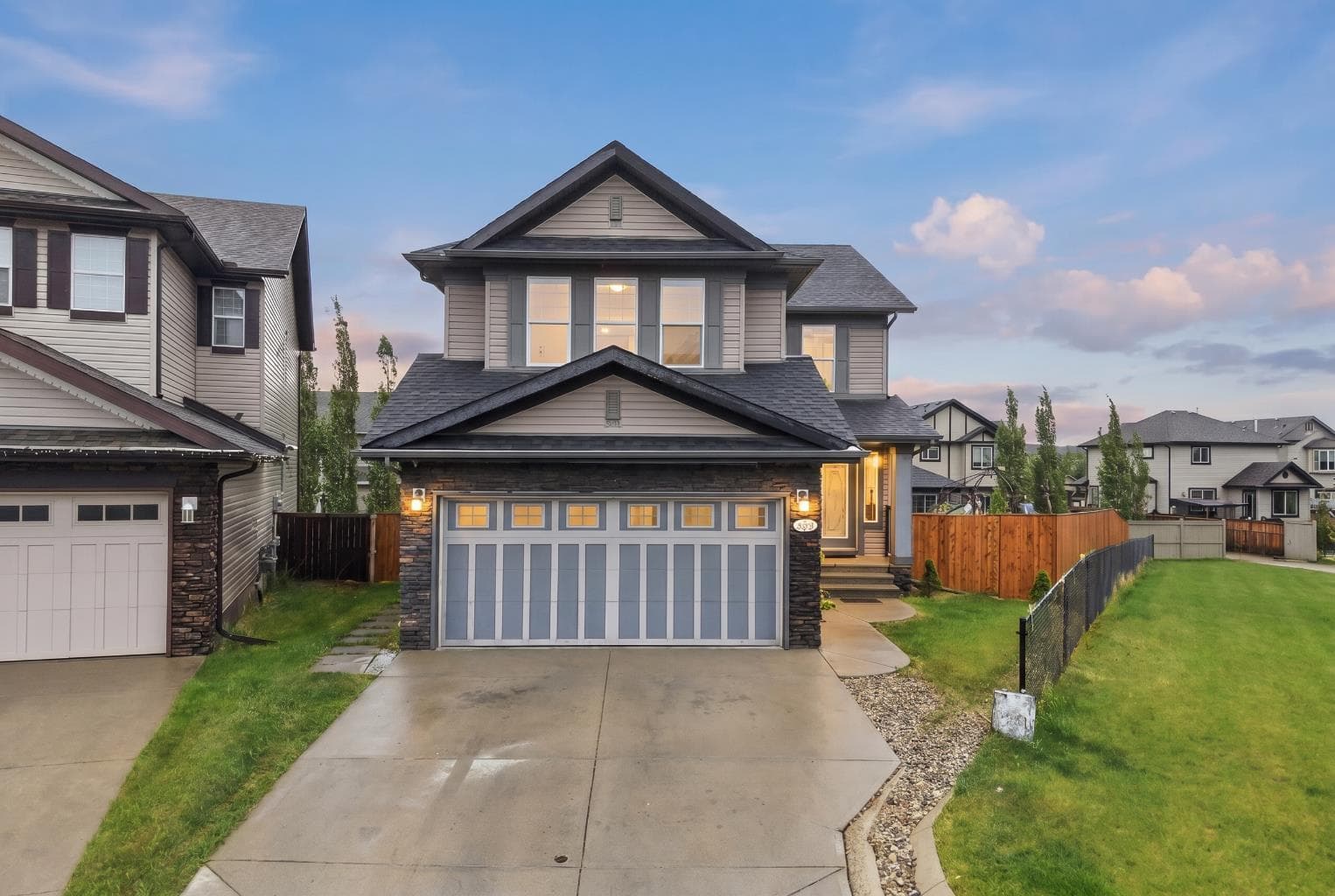 2455 Kingsland View SE — photo 1