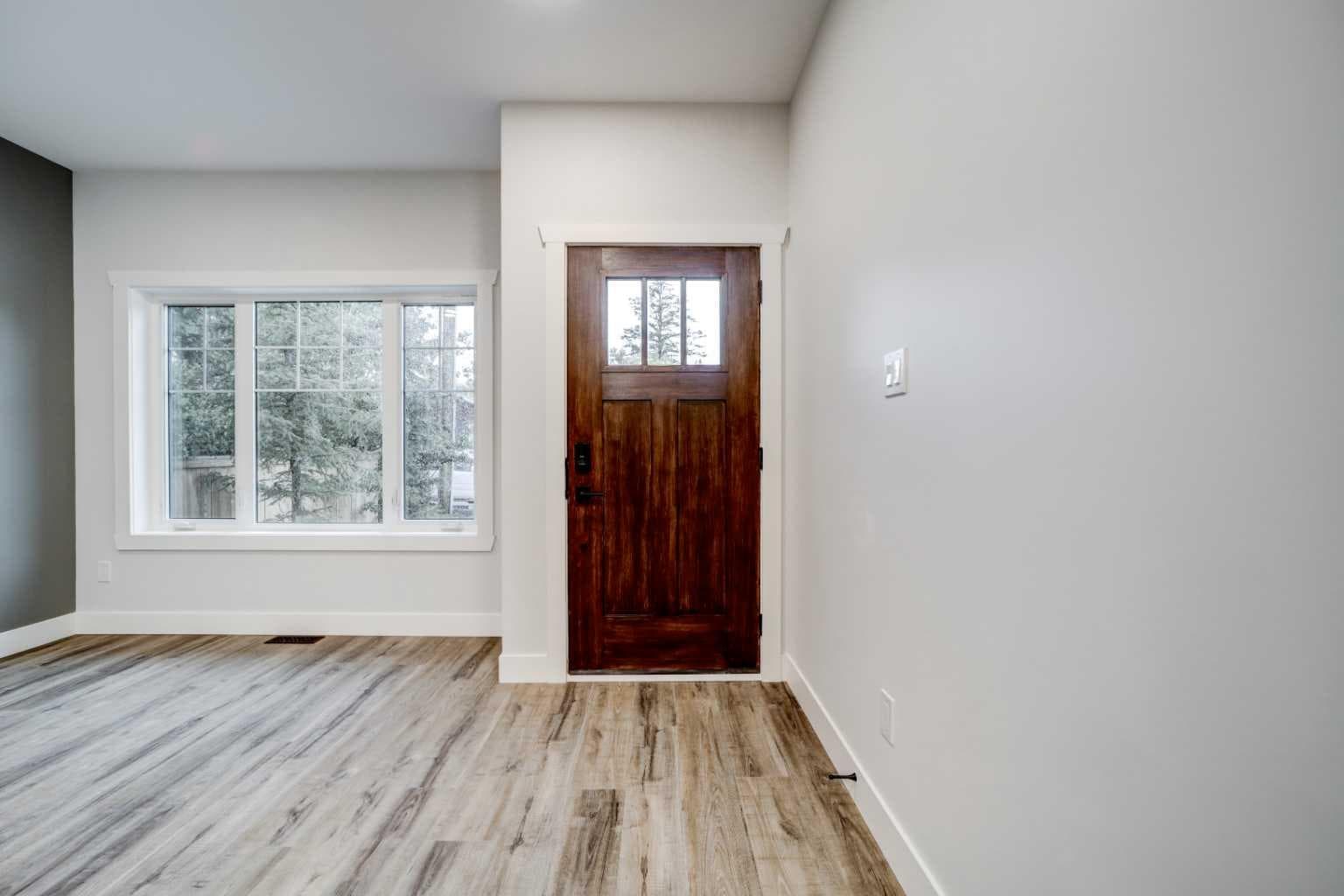 1175 James Avenue — photo 2