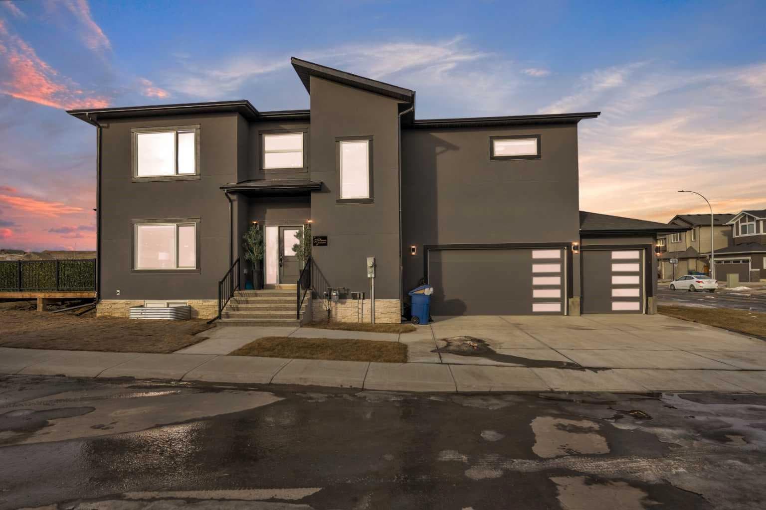 97 Baysprings Gardens SW — photo 1