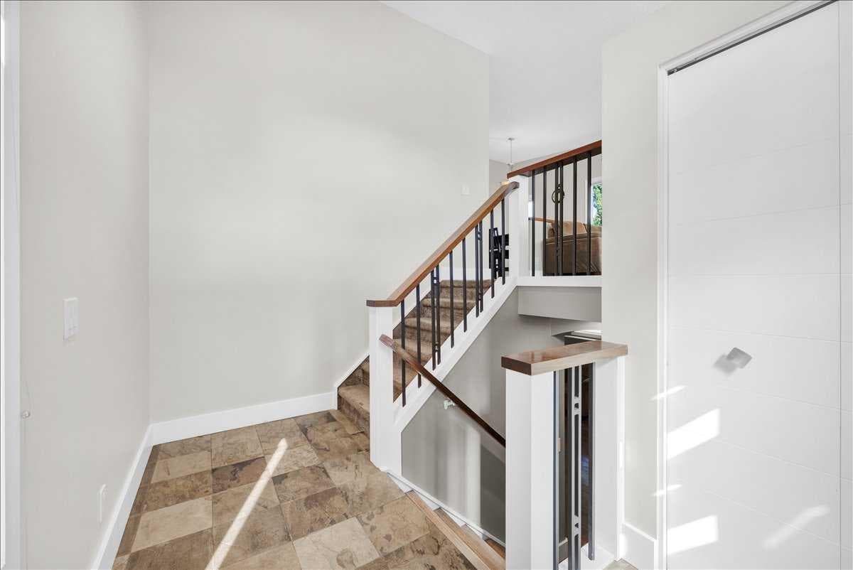 16207 Shawfield Drive SW — photo 4