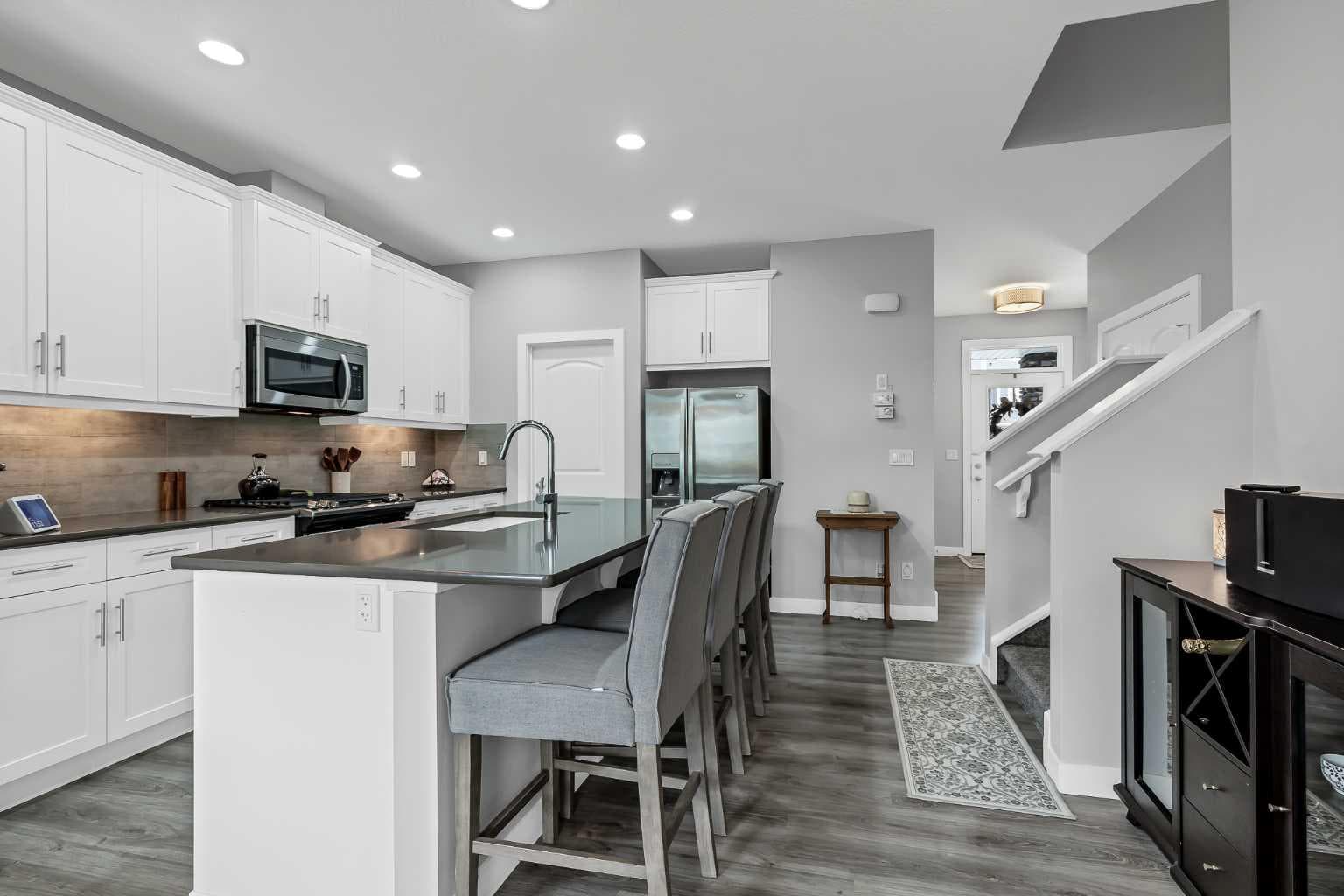 565 Midtown Street SW — photo 4