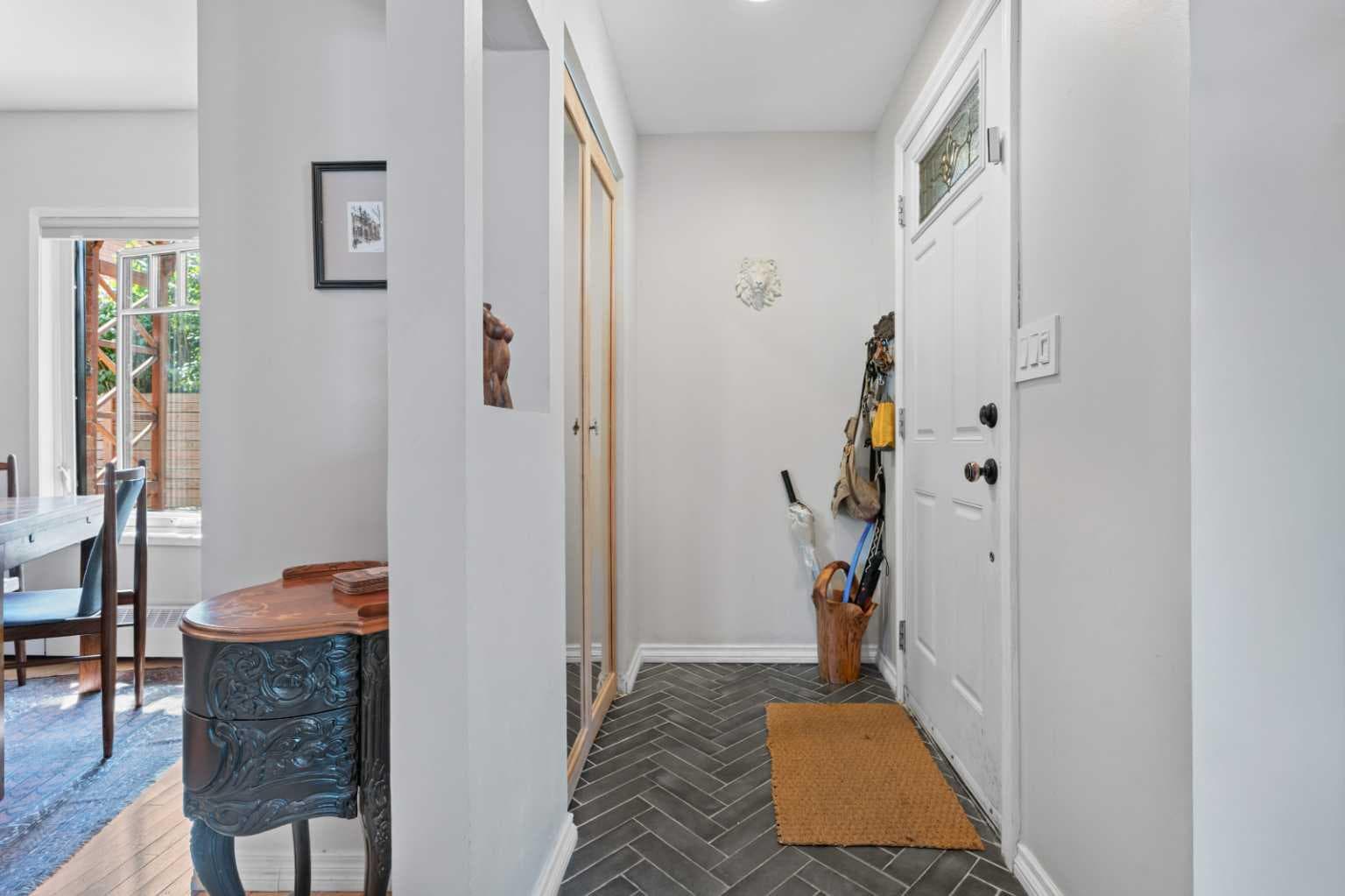 3216 17 Street SW — photo 4