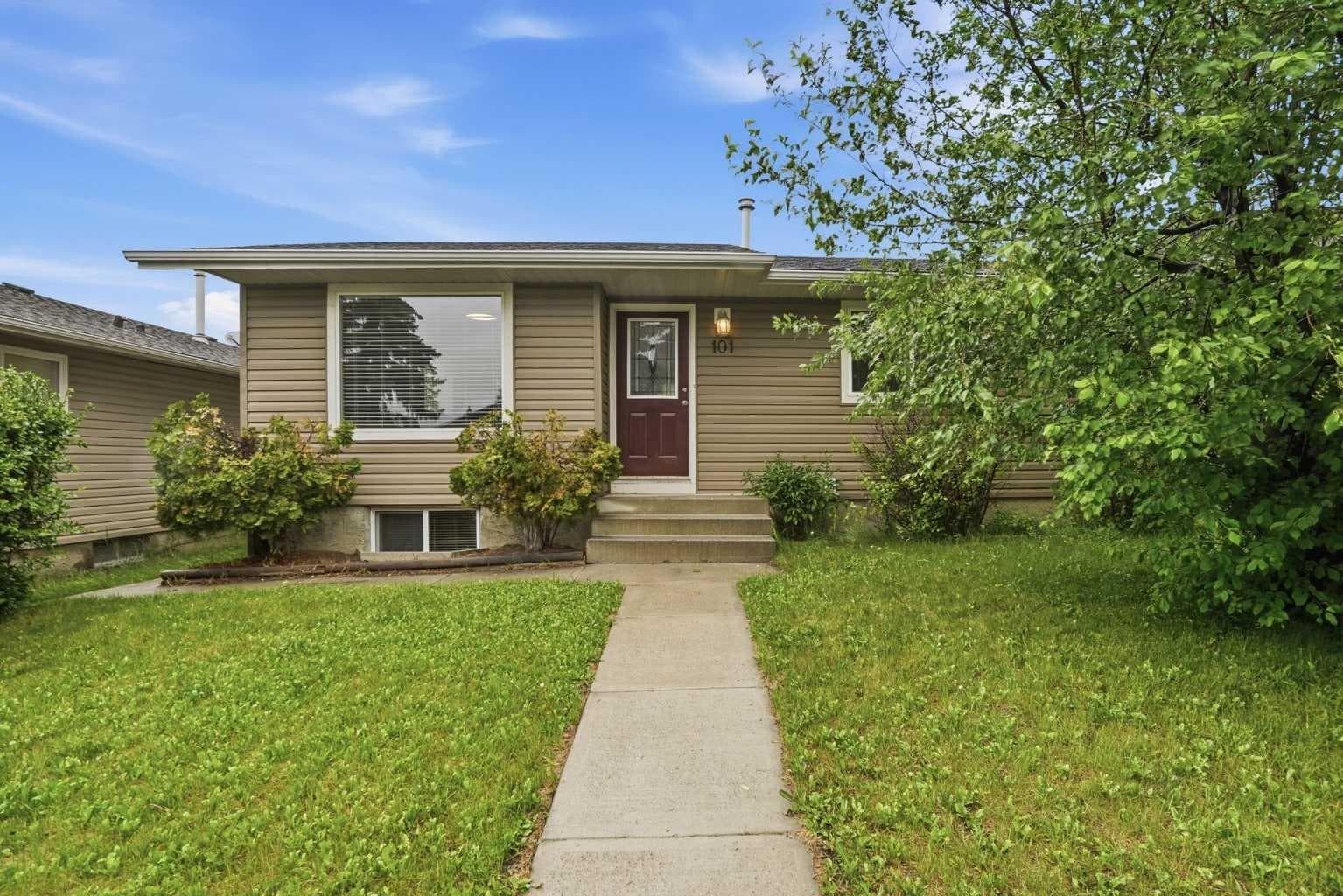 101 Aspen Crescent — photo 1