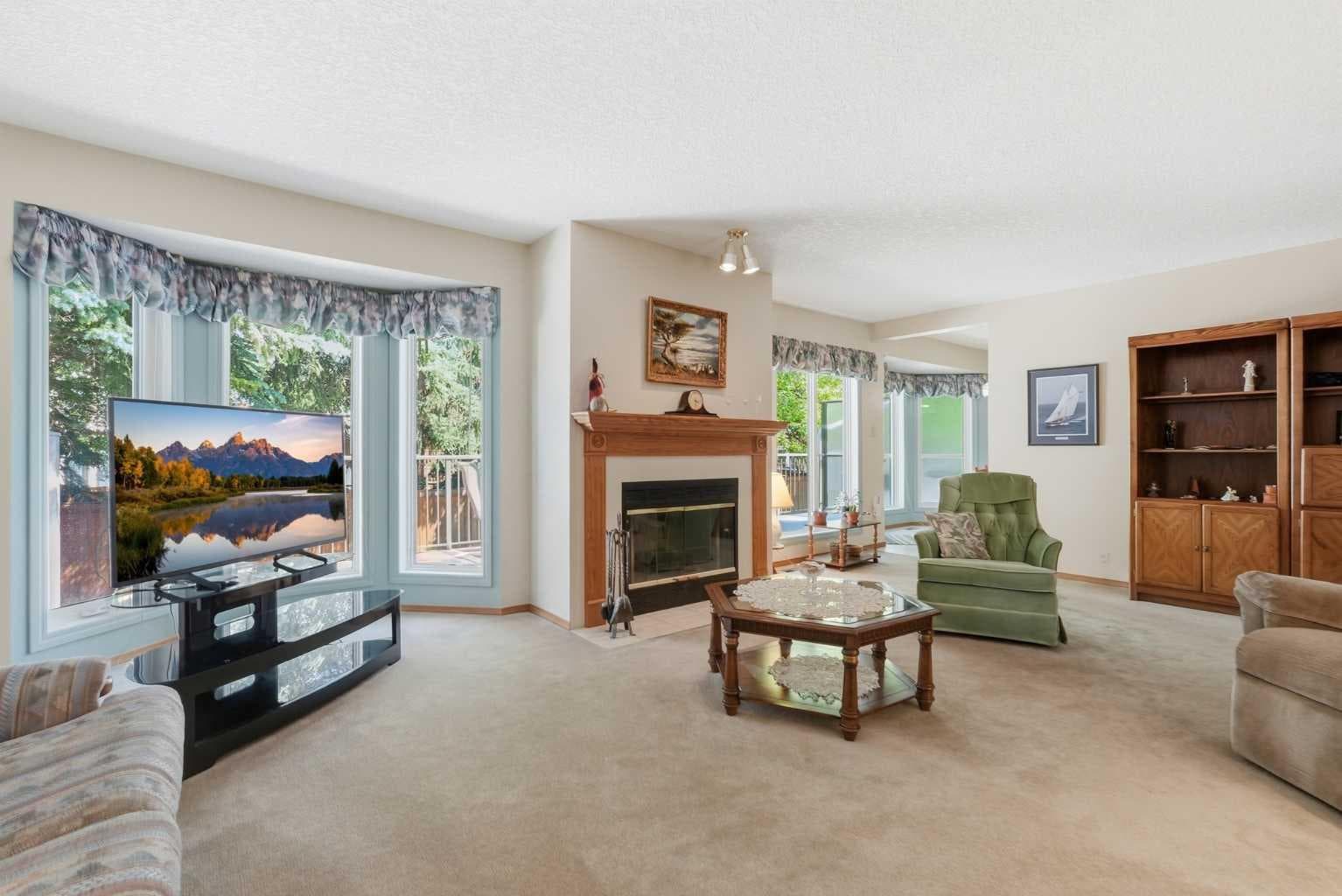 22A Woodmeadow Close SW — photo 4