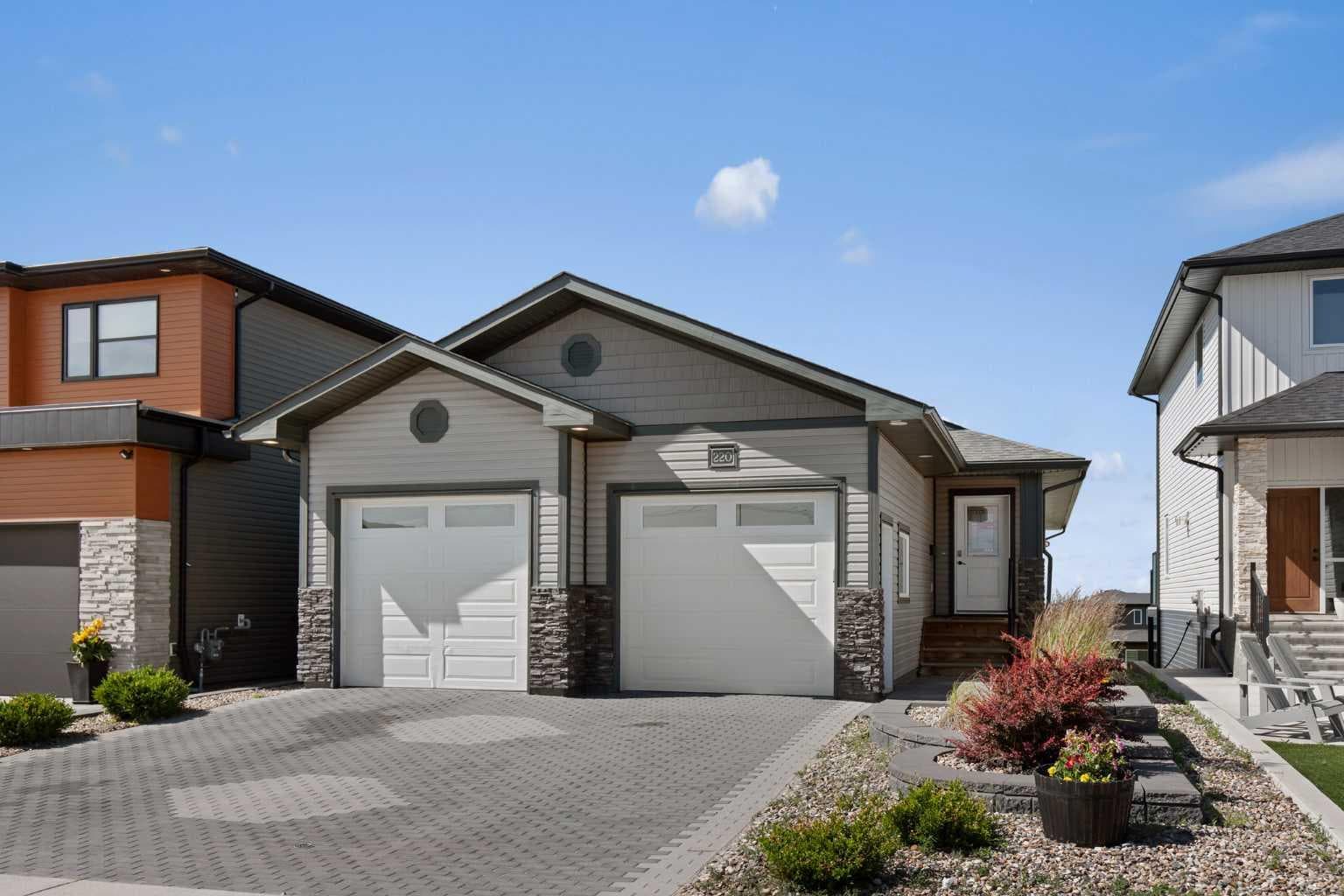 220 Sierra Road SW — photo 1