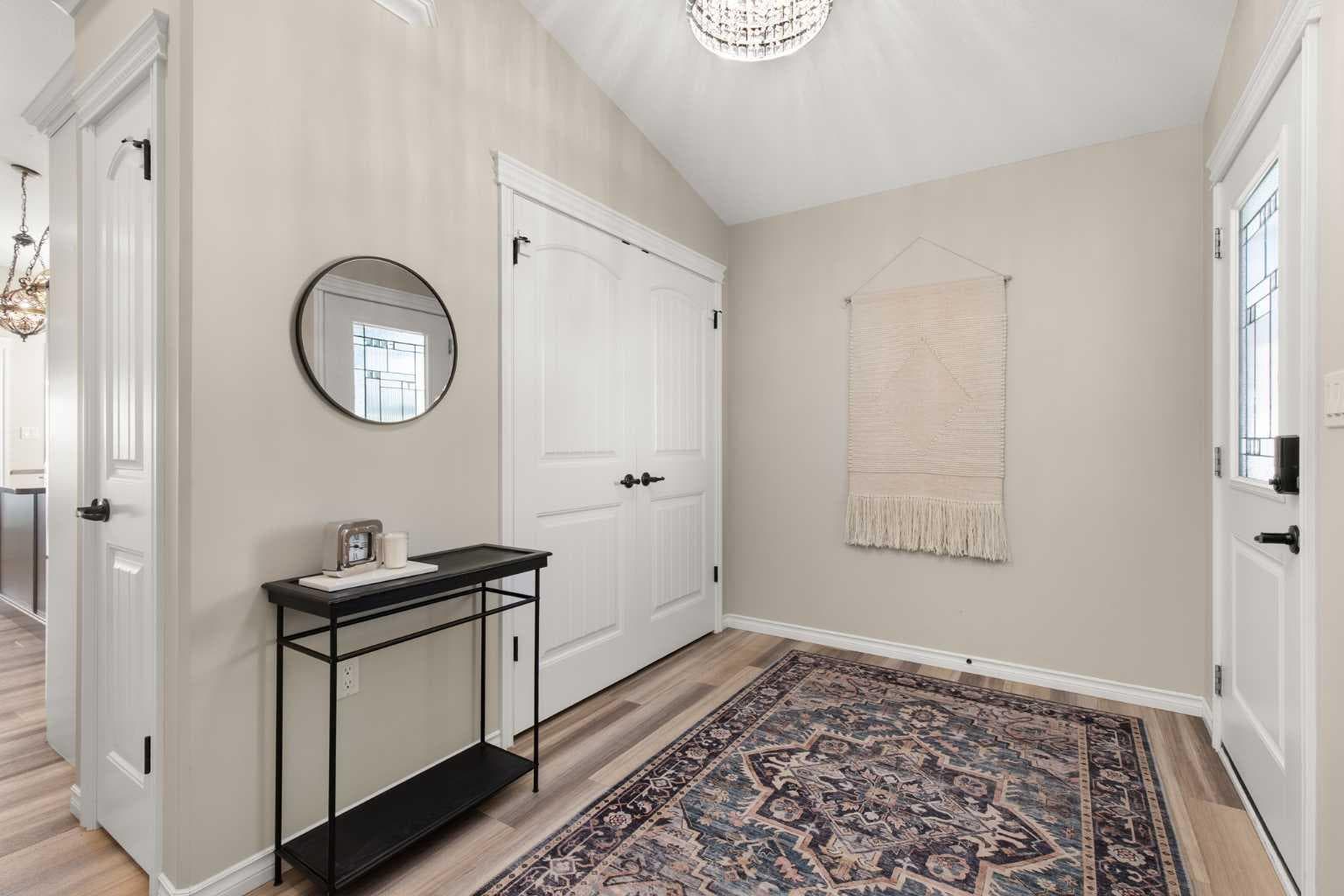 220 Sierra Road SW — photo 2