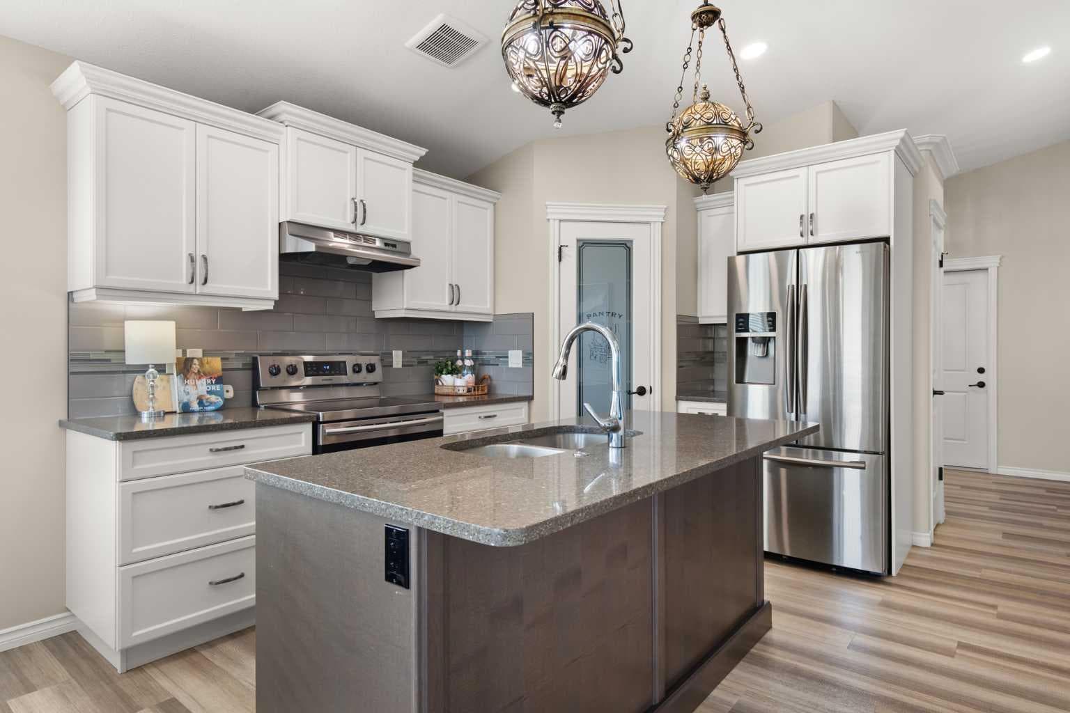 220 Sierra Road SW — photo 4