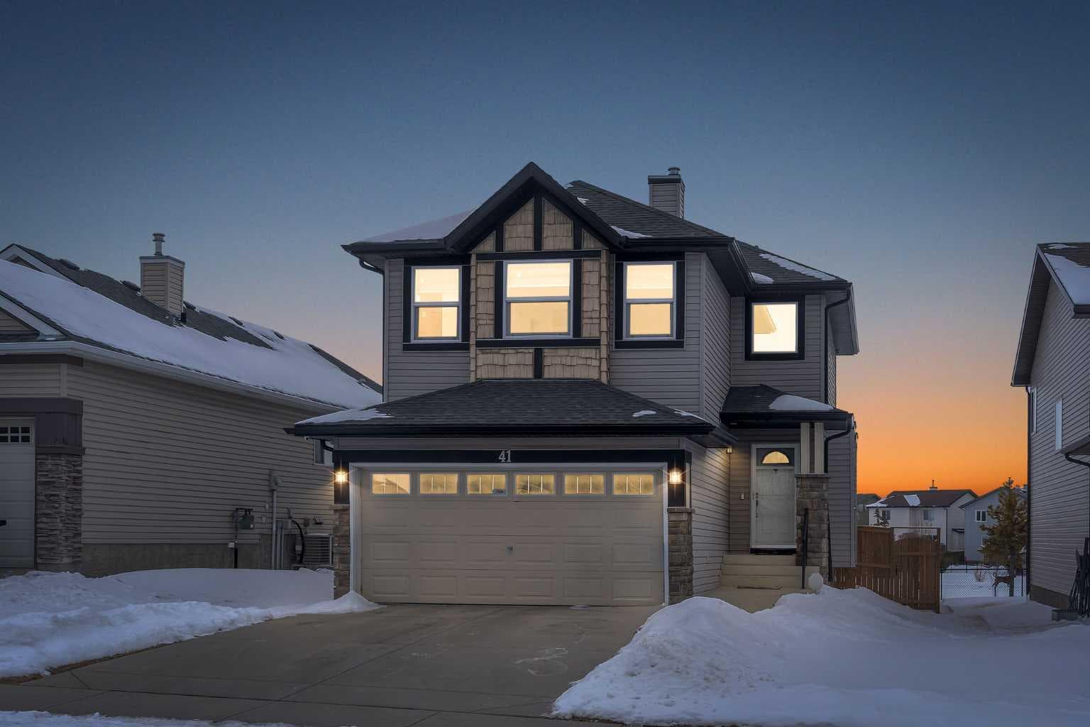 41 Royal Birch Terrace NW — photo 1