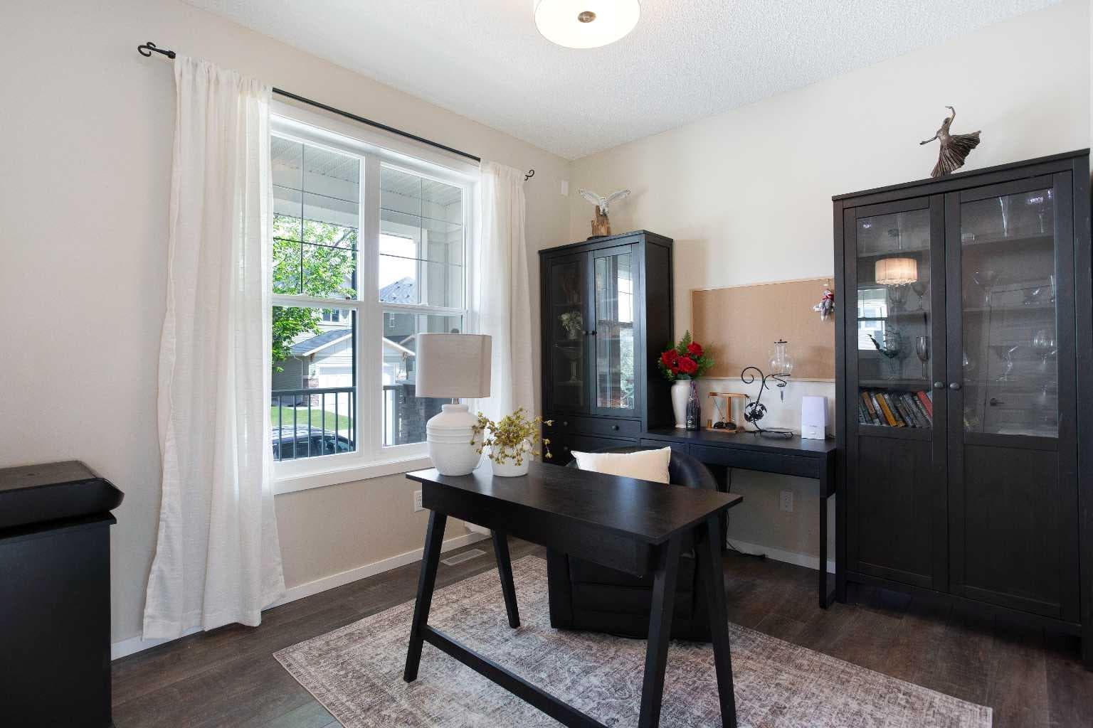 1765 Baywater Road SW — photo 4