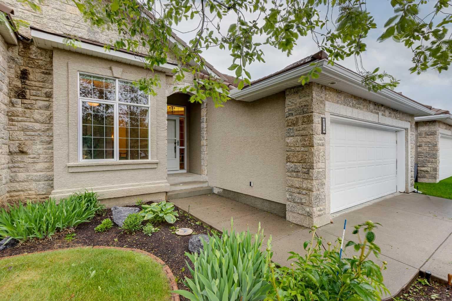 4592 Hamptons Way NW — photo 2