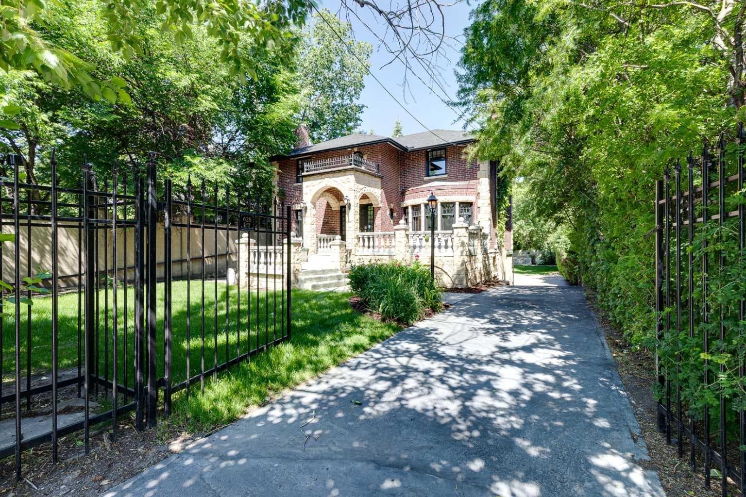 628 Elbow Drive SW — photo 2