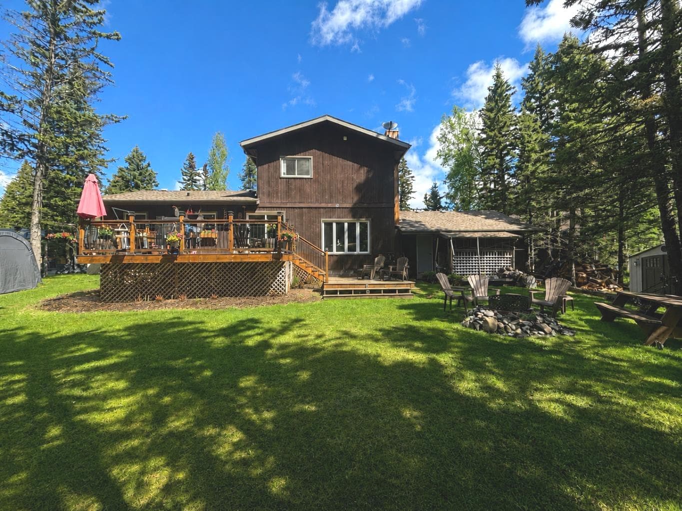 94 Redwood Meadows Drive — photo 2
