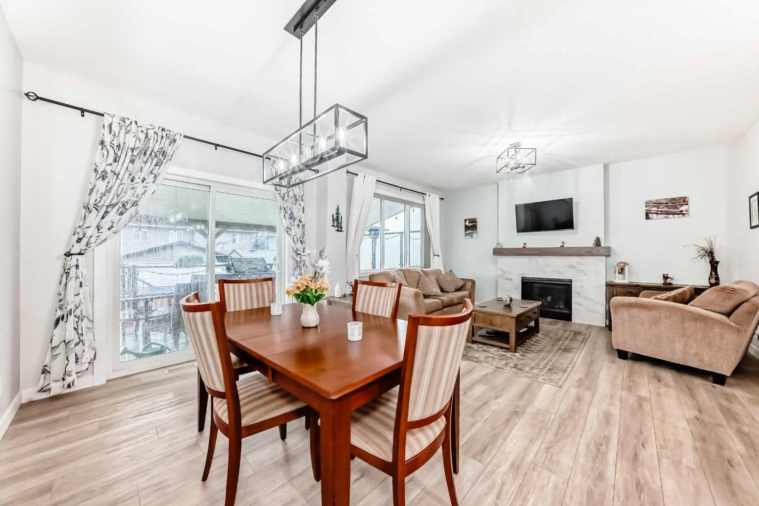 120 Emberside Place — photo 3