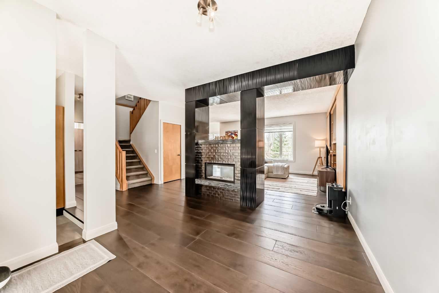 11 Cresthaven Bay SW — photo 4