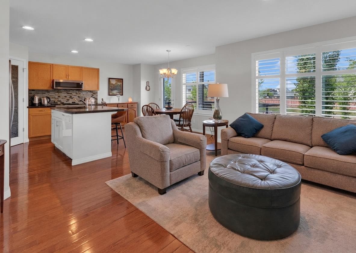 381 Silver Springs Way NW — photo 3
