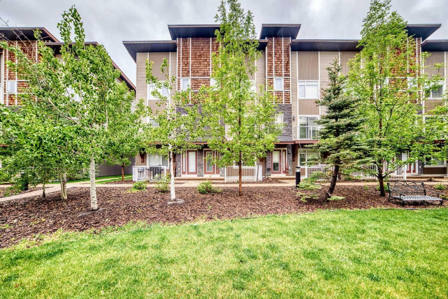 606 Skyview Point Place NE — photo 1