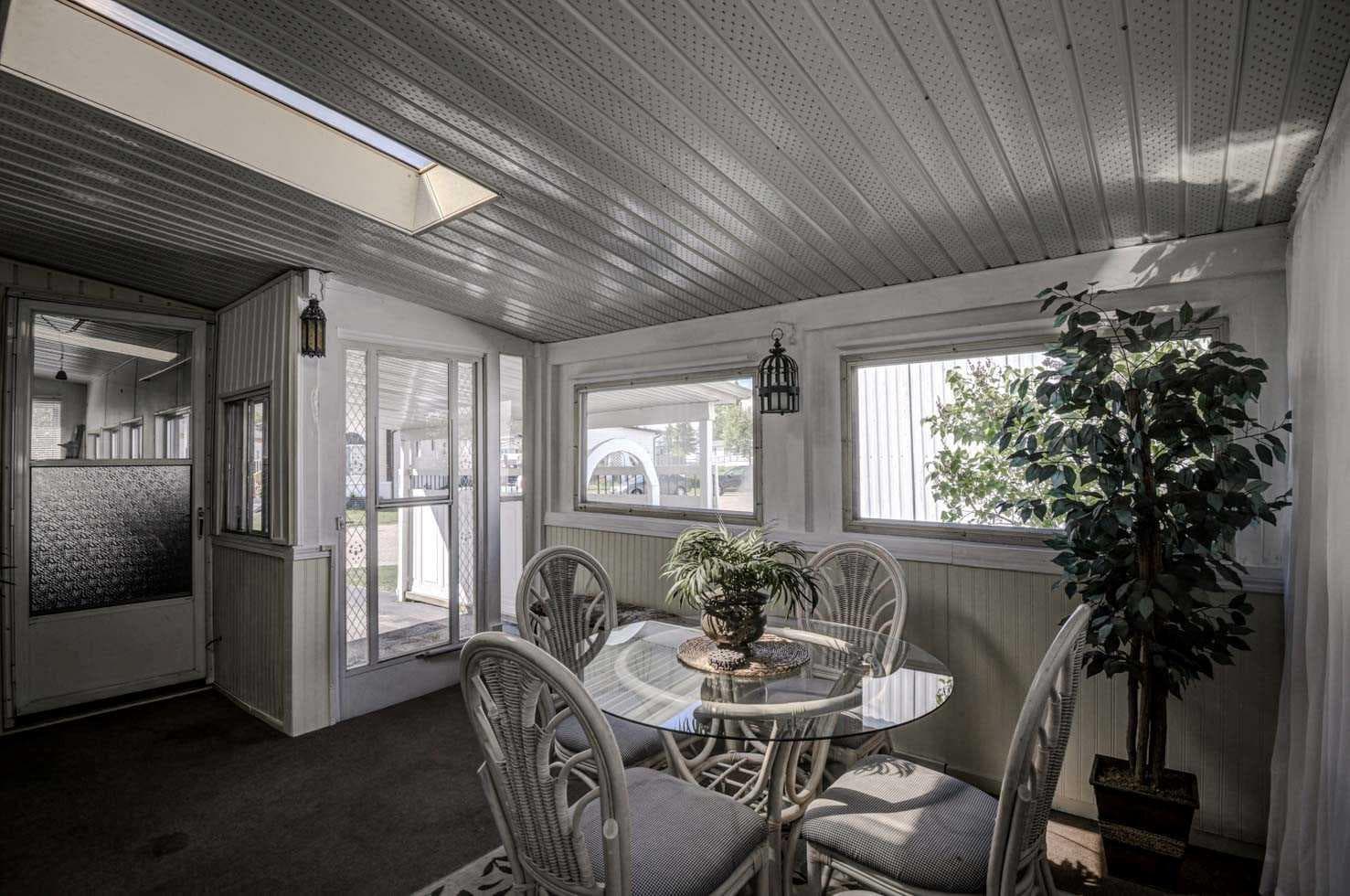 221, 99 Arbour Lake Road NW — photo 4