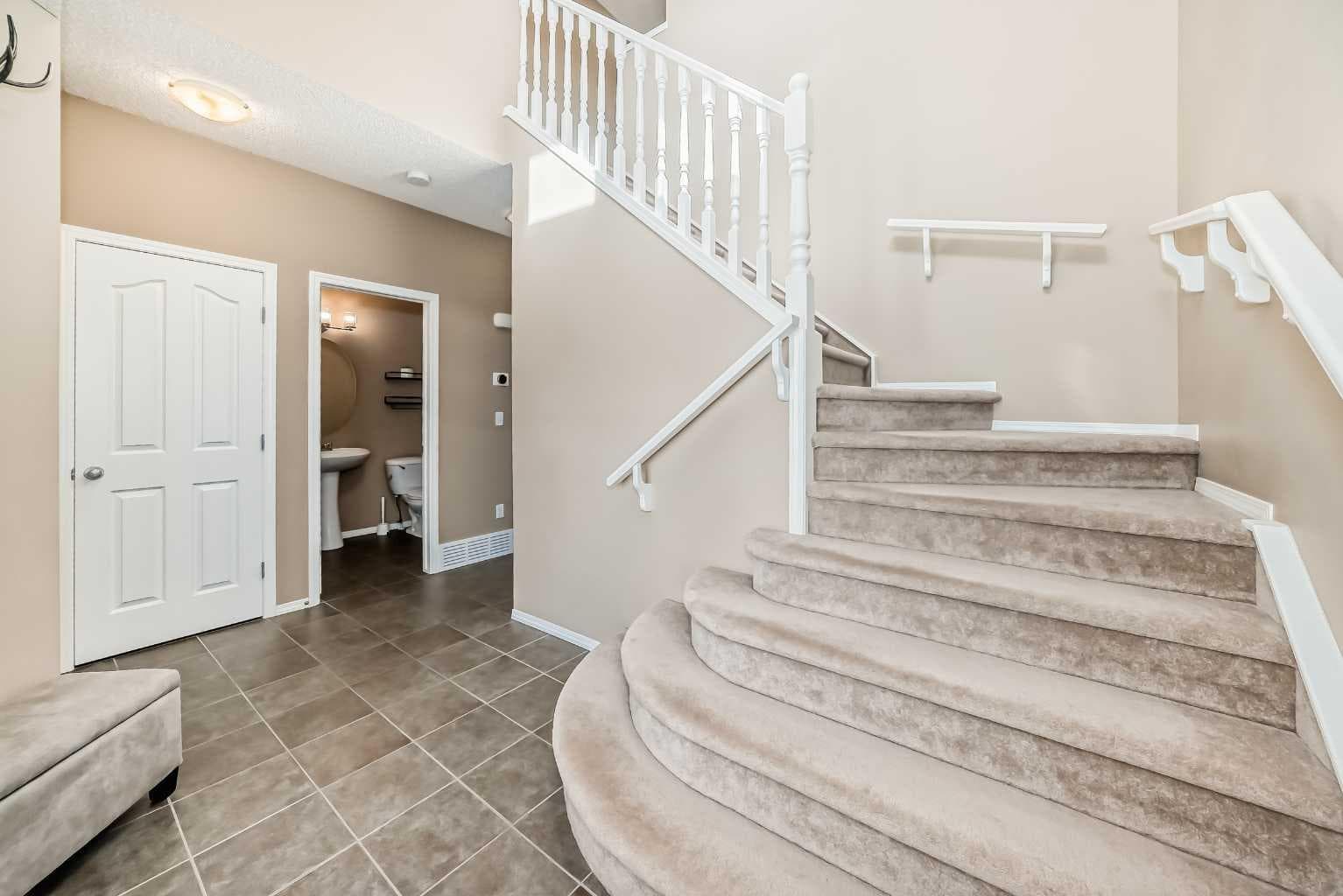 73 Royal Birch Way NW — photo 4