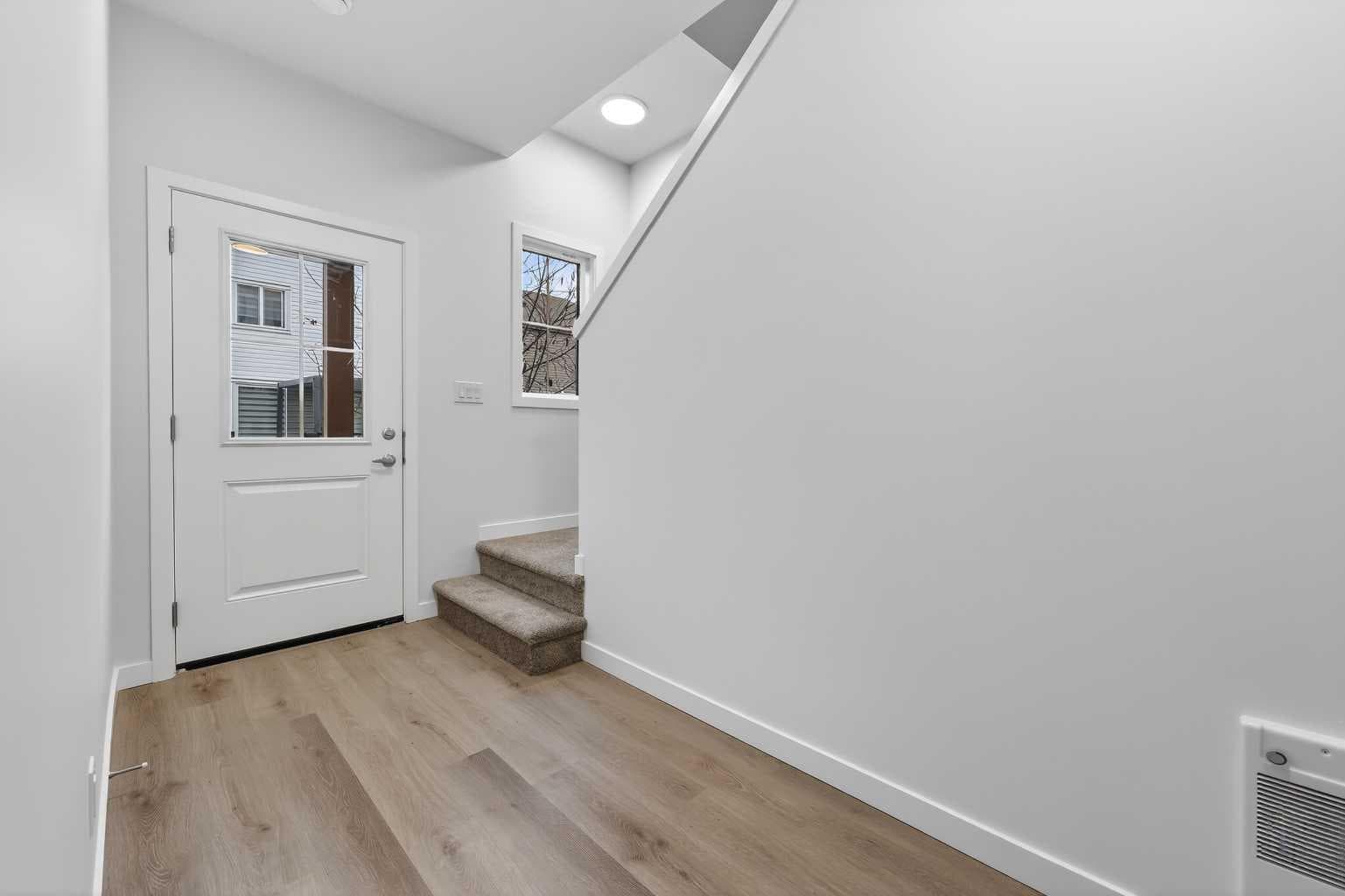 106, 40 Creekside Way SW — photo 3