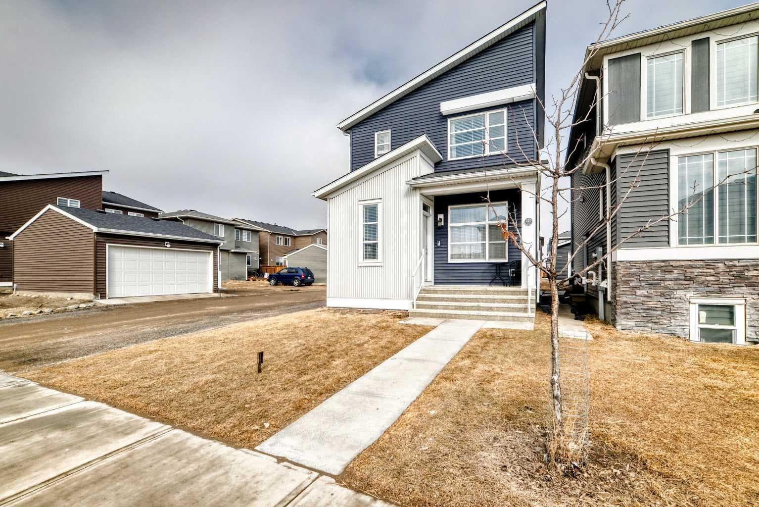 220 Cornerstone Grove NE — photo 2