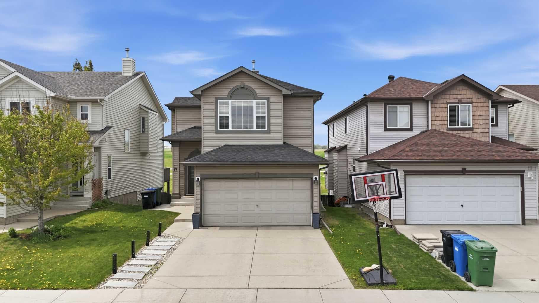 17 Bridlecrest Court SW — photo 1