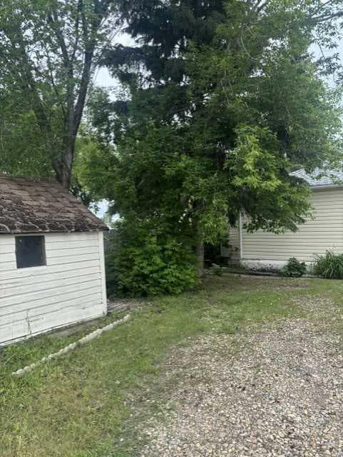 5147 53 Street — photo 3